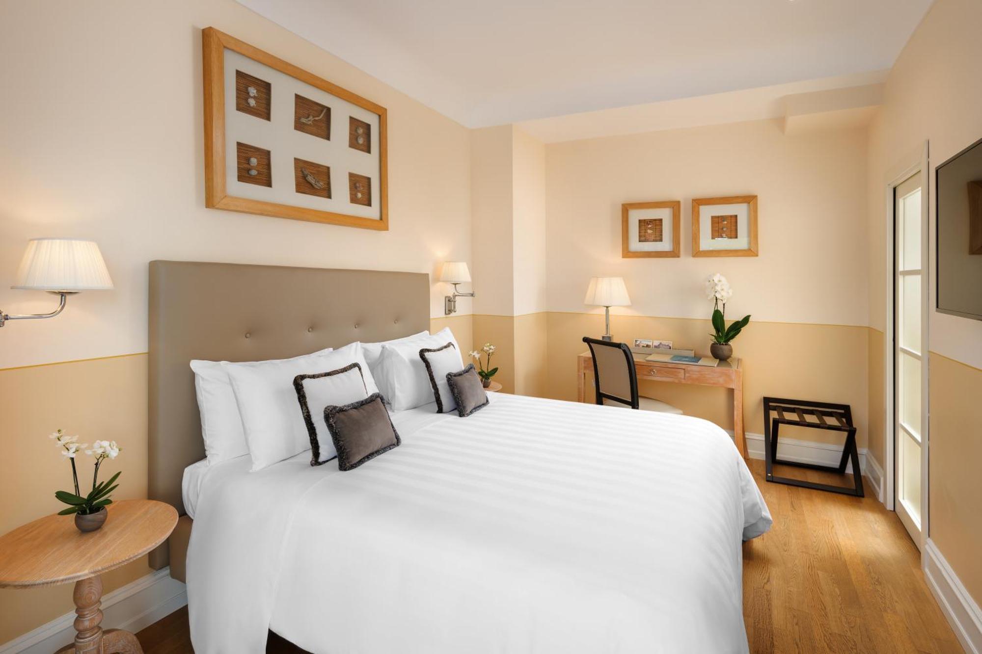 Executive Suite with lateral sea view,1437772864:JPEG